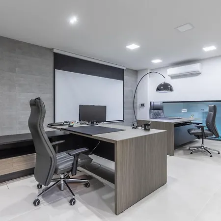 Amazing With Pool Villa Is-Swieqi